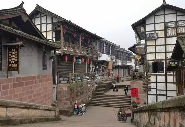 延安市甘泉县财政局原收费中心主任谢嘉平被查